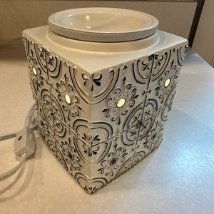 Scentsy Wax Warmer - Farmhouse Tin Style